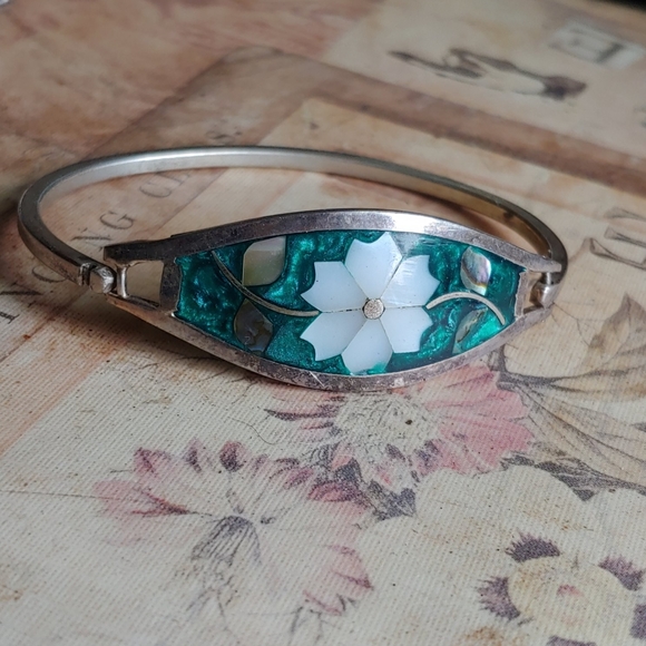 Set of vintage flower inlay bracelets - Picture 3 of 4